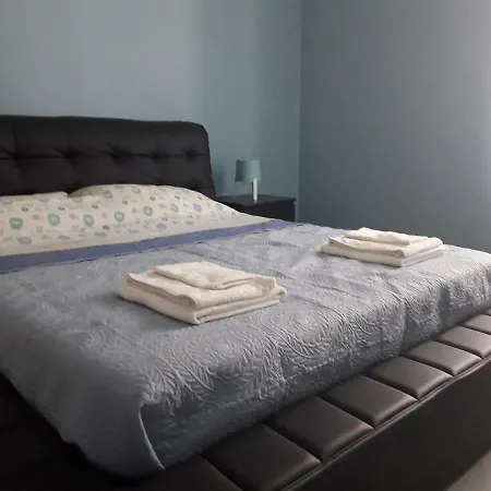 Light House Apartament *